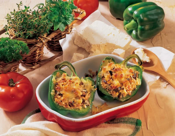 Paprikaschoten mit Schafskäsefüllung